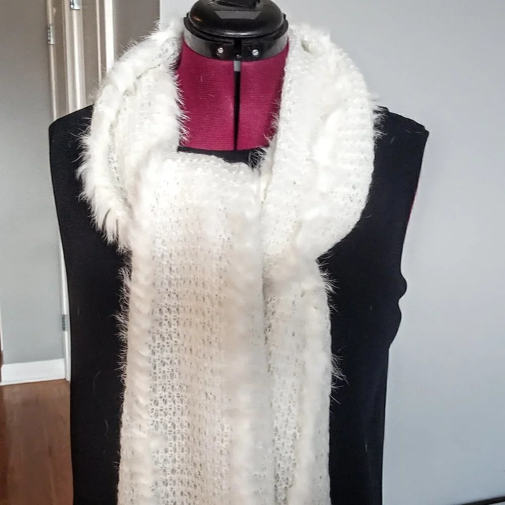 Vintage Shanghai Story Cream Fur Trim Oblong Silk Scarf NWT